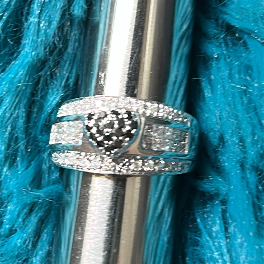 Heart ring - Picture 13 of 13